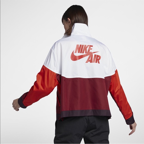 NIKE AIR WOMENS WOVEN JACKET SIZE XS NWT - Picture 3 of 7